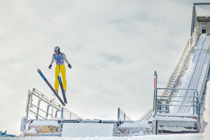 Прыжки с трамплина на лыжах: правила и история возникновения